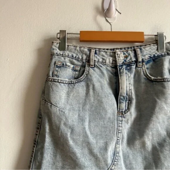 Dynamite Sz S Denim Acid Wash Raw Hem Mini Skirt - Picture 2 of 10